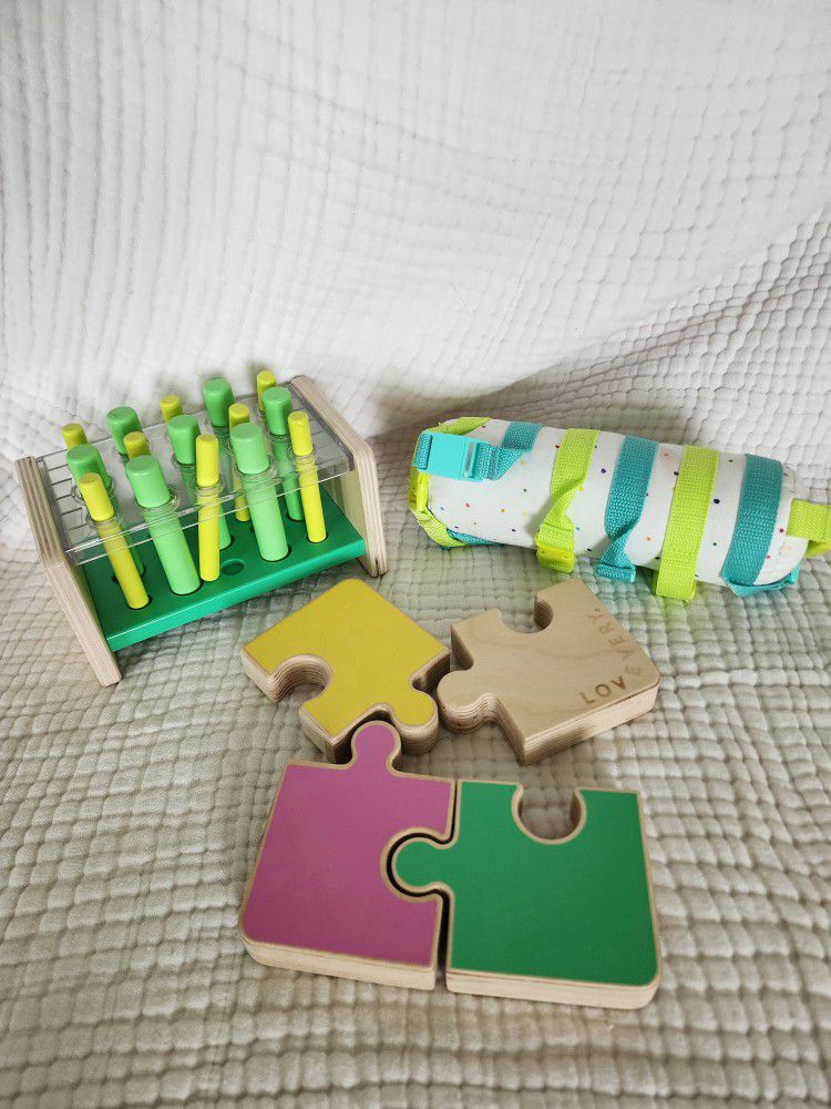 Lovevery Toy Play Kits (19-25months)