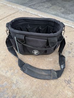 Klein Tools 17 Pocket Tote with Shoulder Strap