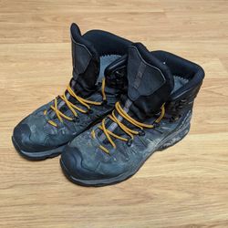 Salomon Hiking Boots (Size 11)