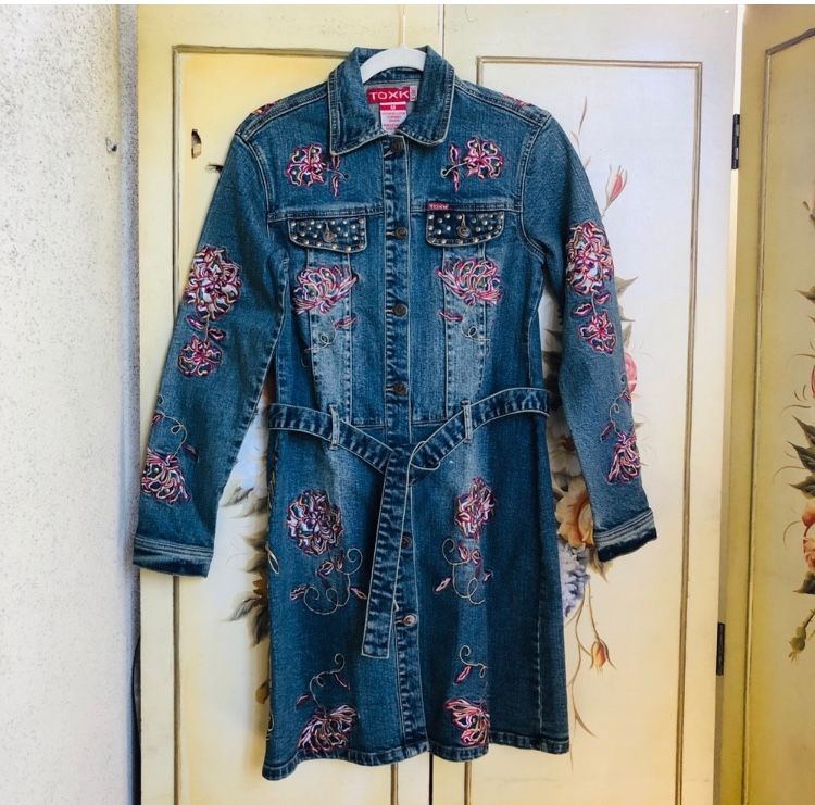 Vintage 90’s Y2K Embroidered Denim Coat Jacket Boho