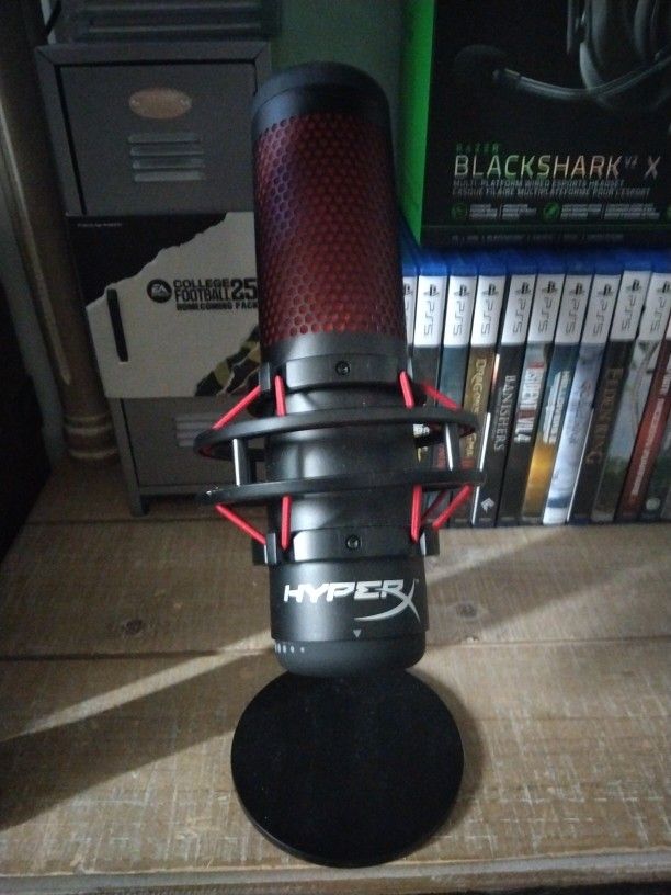 HyperX Quadcast LED USB Microphone 