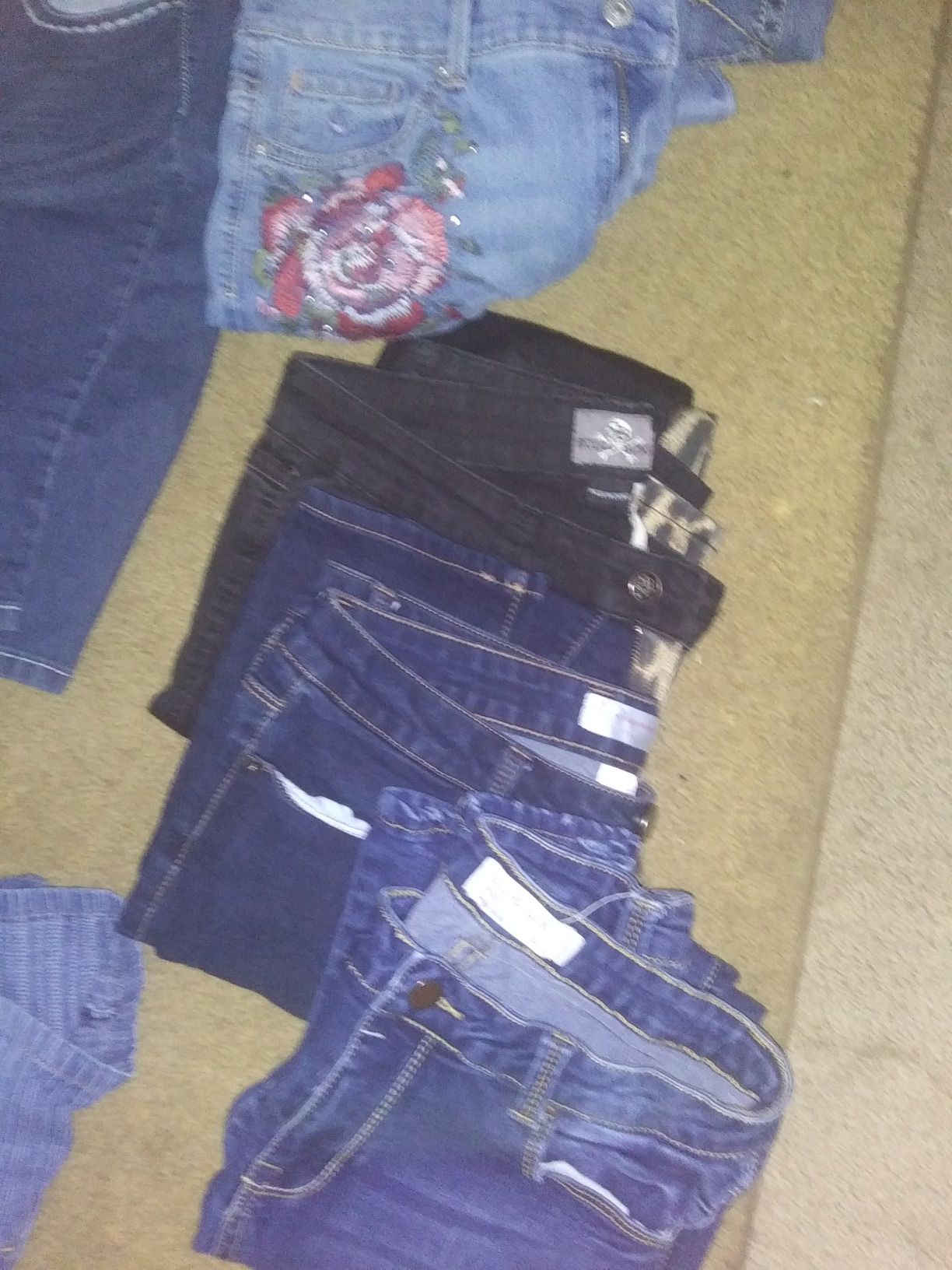 4 pairs your choice for $20.women .men. kids. Tell me the size u need