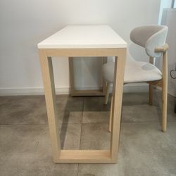 Minimalist White and Wood Table”