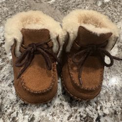 Baby Ugg Winter Boots Size 2/3