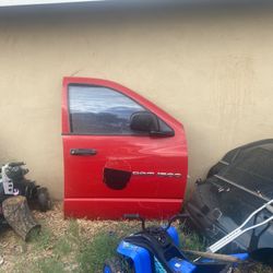 2004 dodge ram door