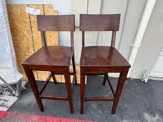 50$ Pair WOODEN BAR STOOLS. Comfy