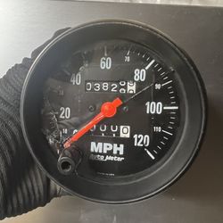 Auto-Meter Speedo