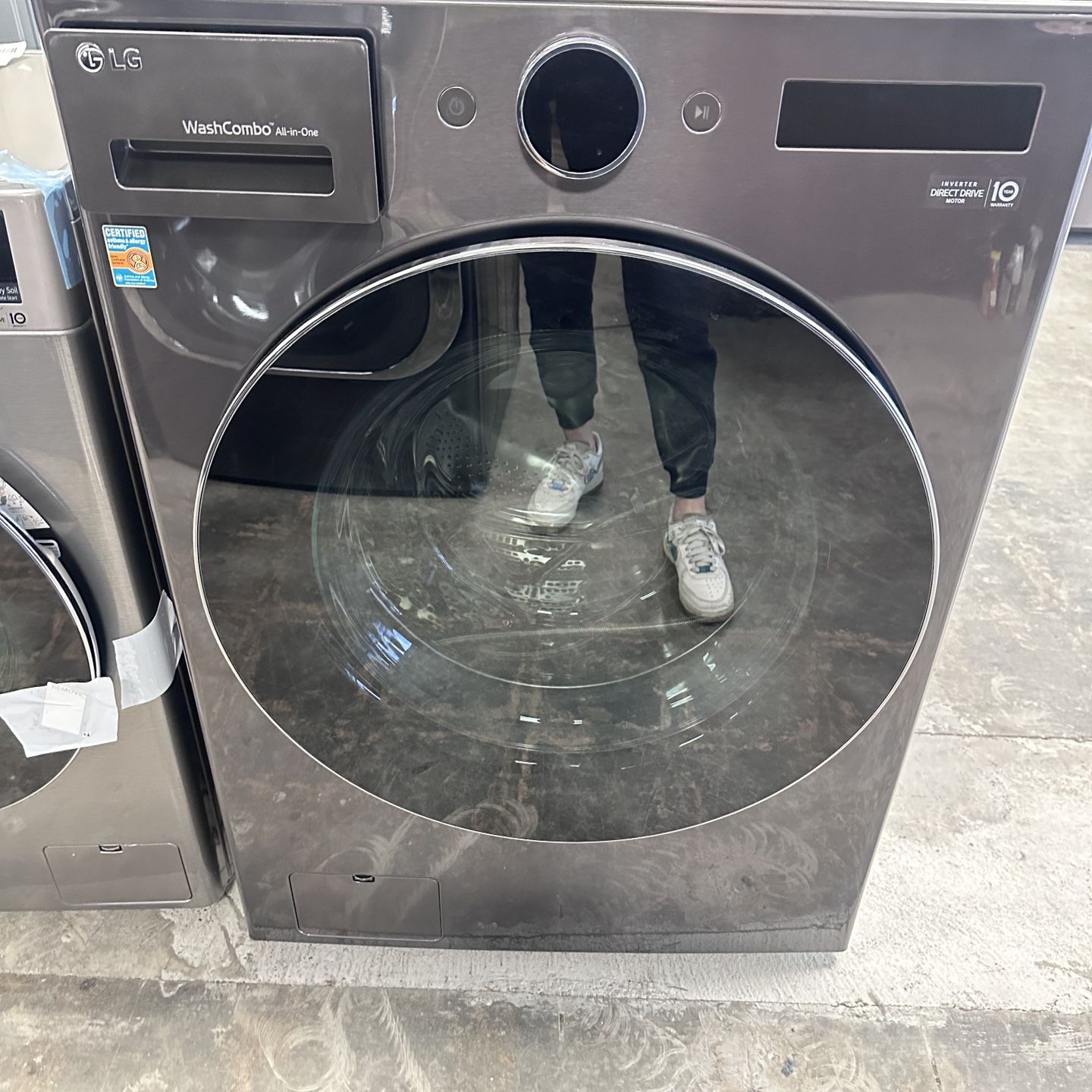 LG Washer And Dryer All In One Machine 
