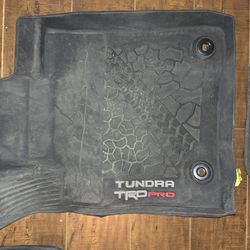 2016 Toyota Tundra Mats and Liners