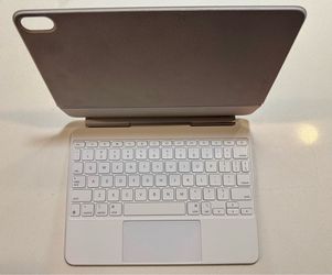 Apple Magic Keyboard for iPad Air 11-inch (M3) - White
