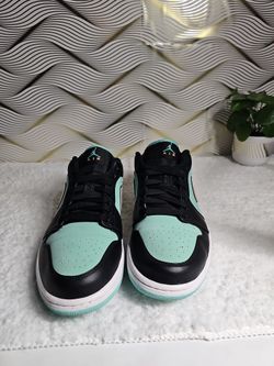 Jordan 1 Low SE Tropical Twist 11 M 
