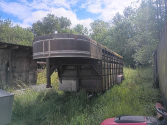 30 foot gooseneck project trailer