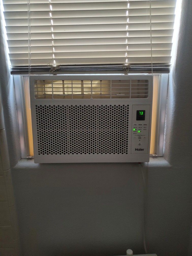 Window AC Unit