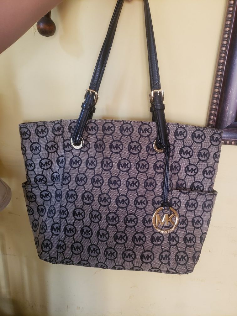 Michael Kors purse