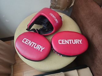 Headgear Size S/M And (2) Brave Punch Mitt