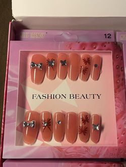 Kids press on nails