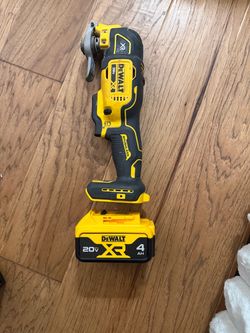 DeWalt 20V XR Brushless Oscillating Multi-Tool with Battery
