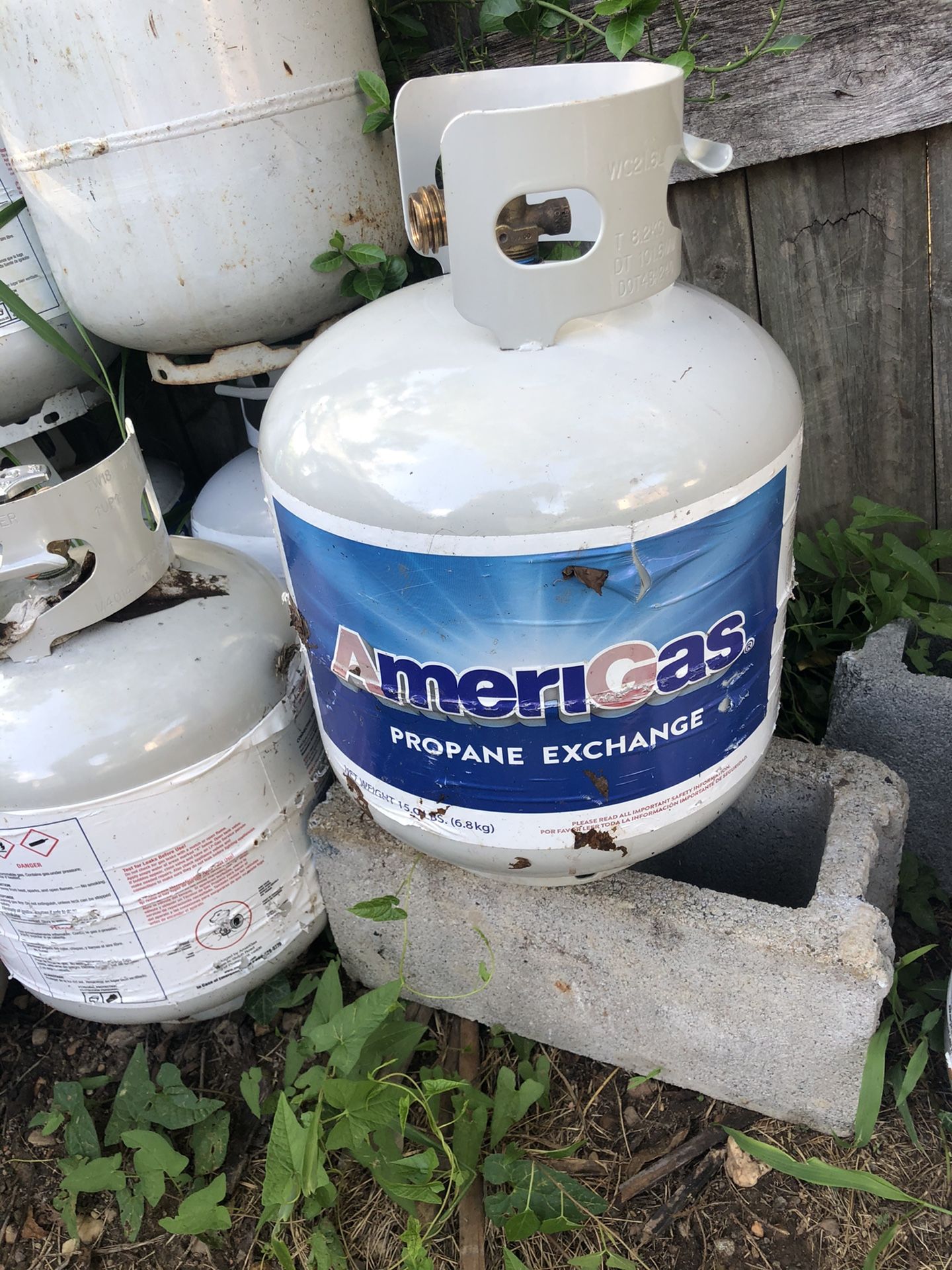 Gas propane Tanks