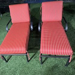 2 Arizona Iron Lounge Chairs