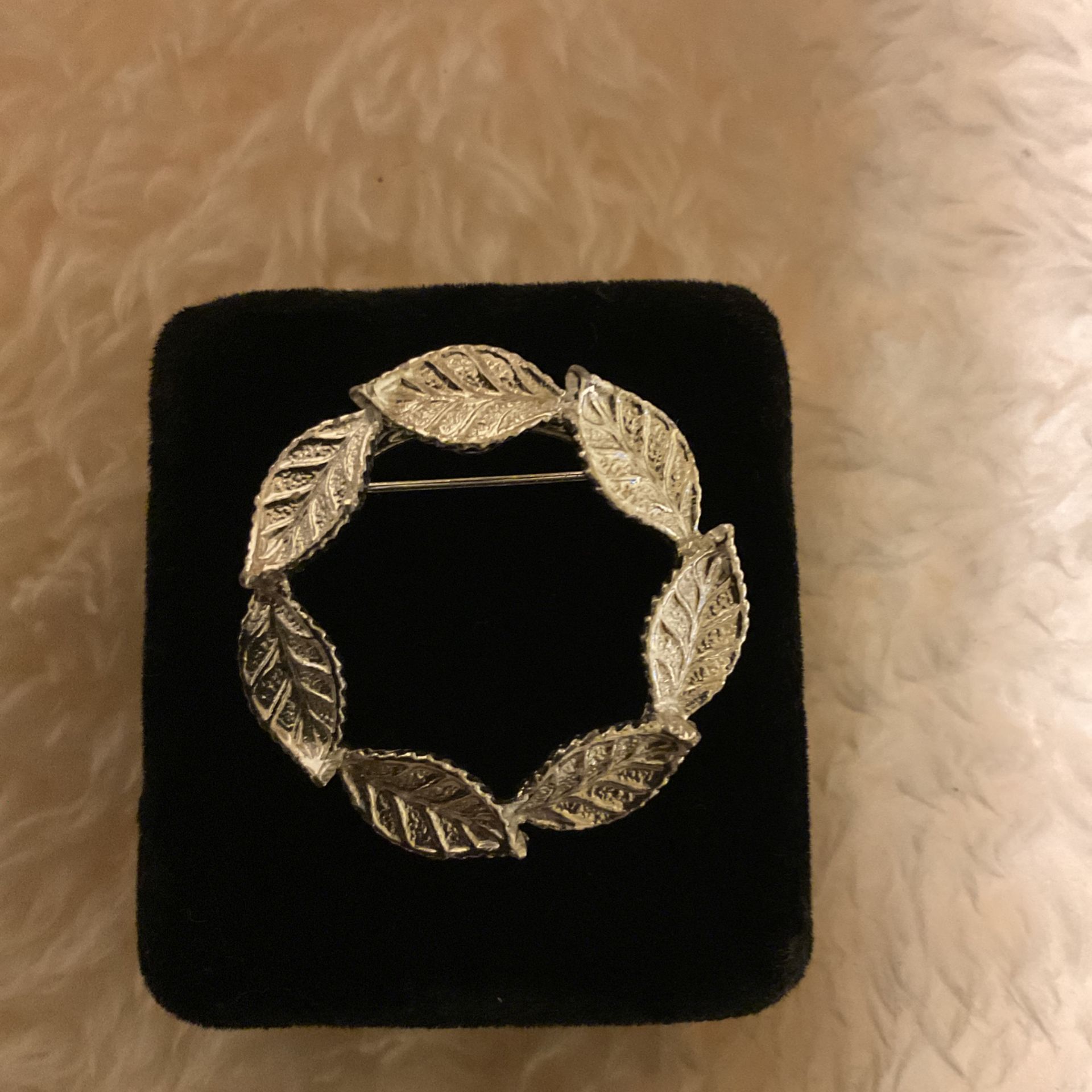 Silver Leaf Brooch (GERRY’S)