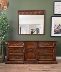 Dresser Buffet China Cabinet *SALE