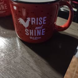 Bob Evans Farm Rise & Shine Rooster Mug Pair..$5 Firm