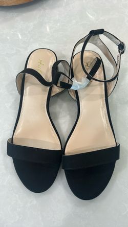 Women’s Low Heel Sandals 