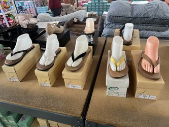 Beautiful Woman Shoes $10