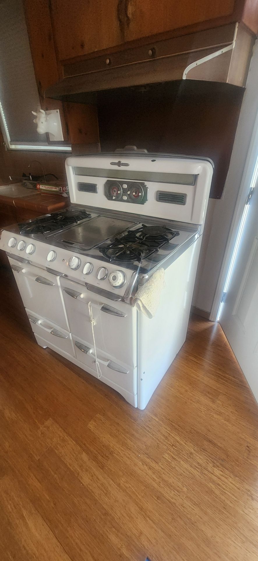 O Keefe & Merrit Stove