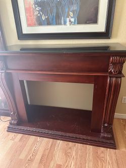 Fireplace mantle