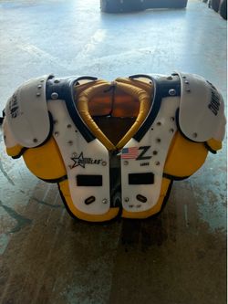 Douglas Z  Adult Large 19”-20” Football Shoulder Pads