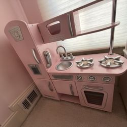 Play Kitchen 