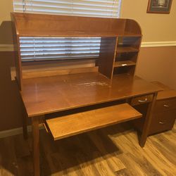 OFFICE DESK WITH FILE CABINET 
