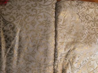 Gold leaf blankets