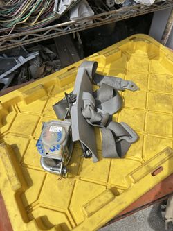 2013-2017 Honda accord left driver front seatbelt