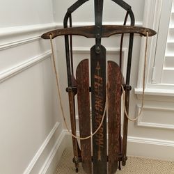 Vintage 30’s “Flying Arrow” Sled 🛷 With Original Logo/Paint, Mint !