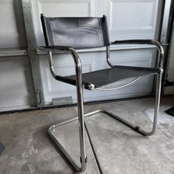 MART STAM CANTILEVER ARMCHAIR