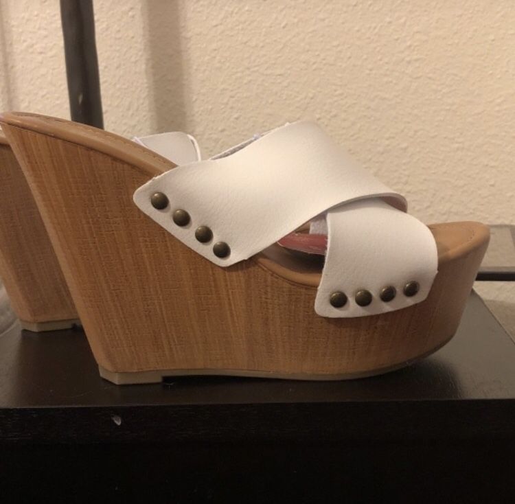 New wedges size 8.5