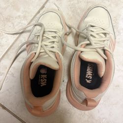 Kswiss Tennis Shoes For Playing Tennis 