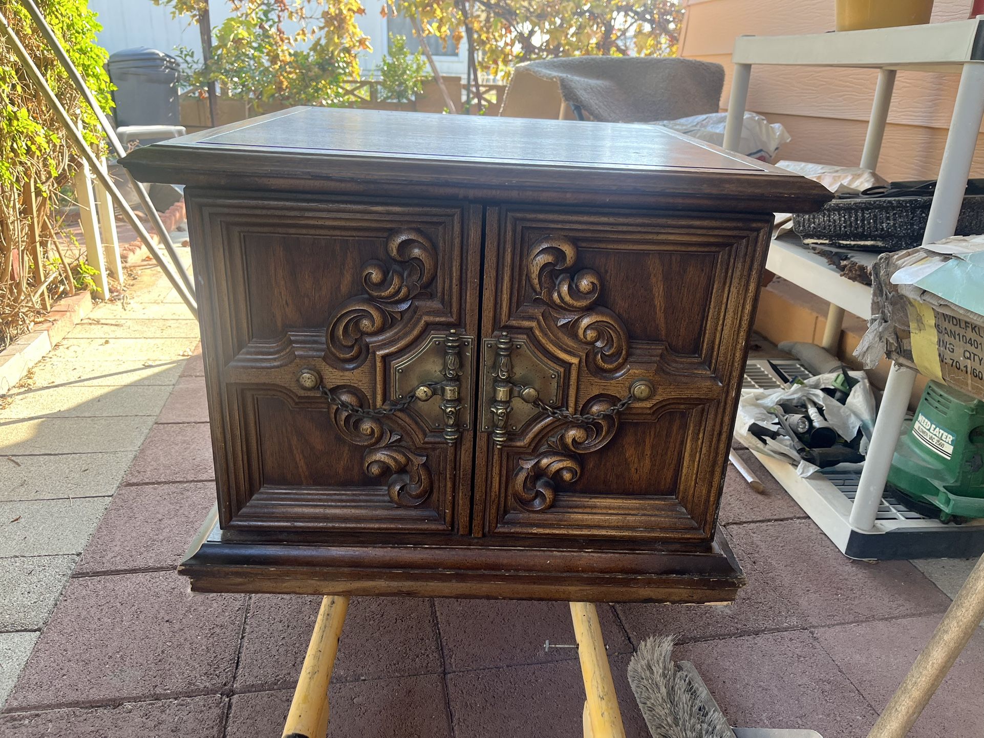 Antique Look, Timeless Style – Solid Wood Cabinet!