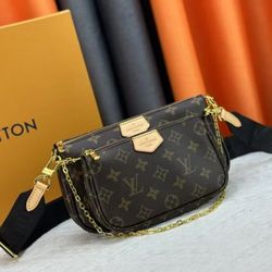 LOUIS VUITTON 3-in-1 Cross Shoulder Bag for Women, Black 24 x 13.5 x 4 cm
