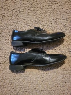 MENS VIBRAM POINTED TOE SHINY DRESS SHOES BLACK SIZE 10.5 