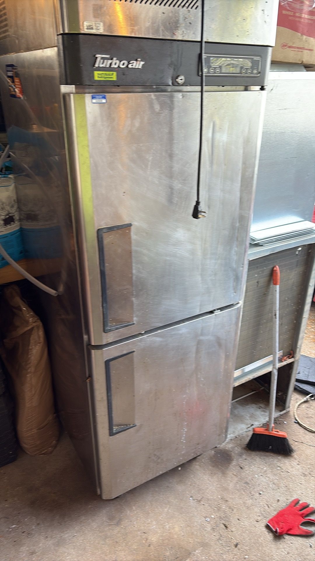 Turbo air fridge freezer