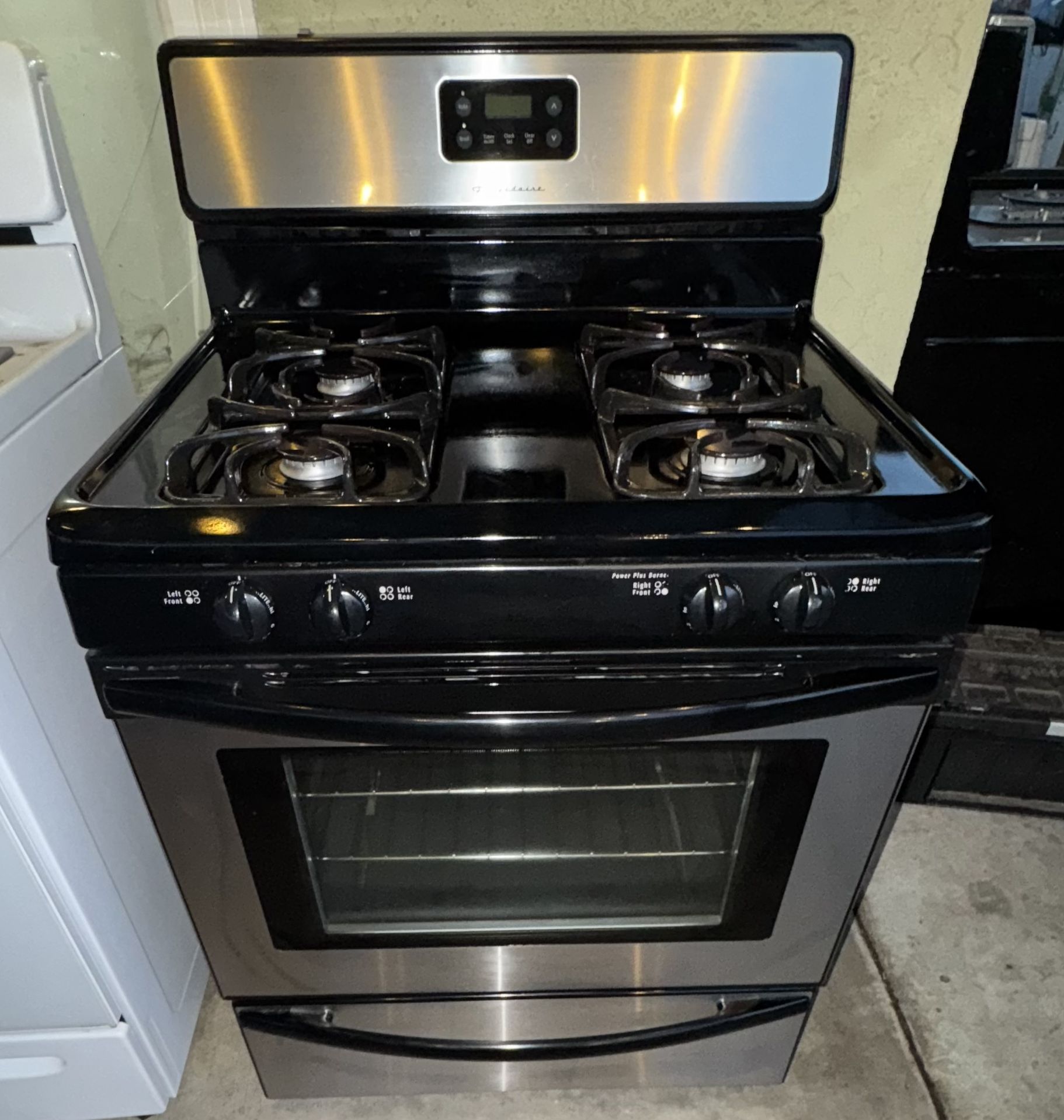 Frigidaire Gas Stove