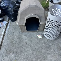 Dog House (Free)
