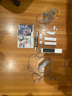 Nintendo Wii w/ 2 games