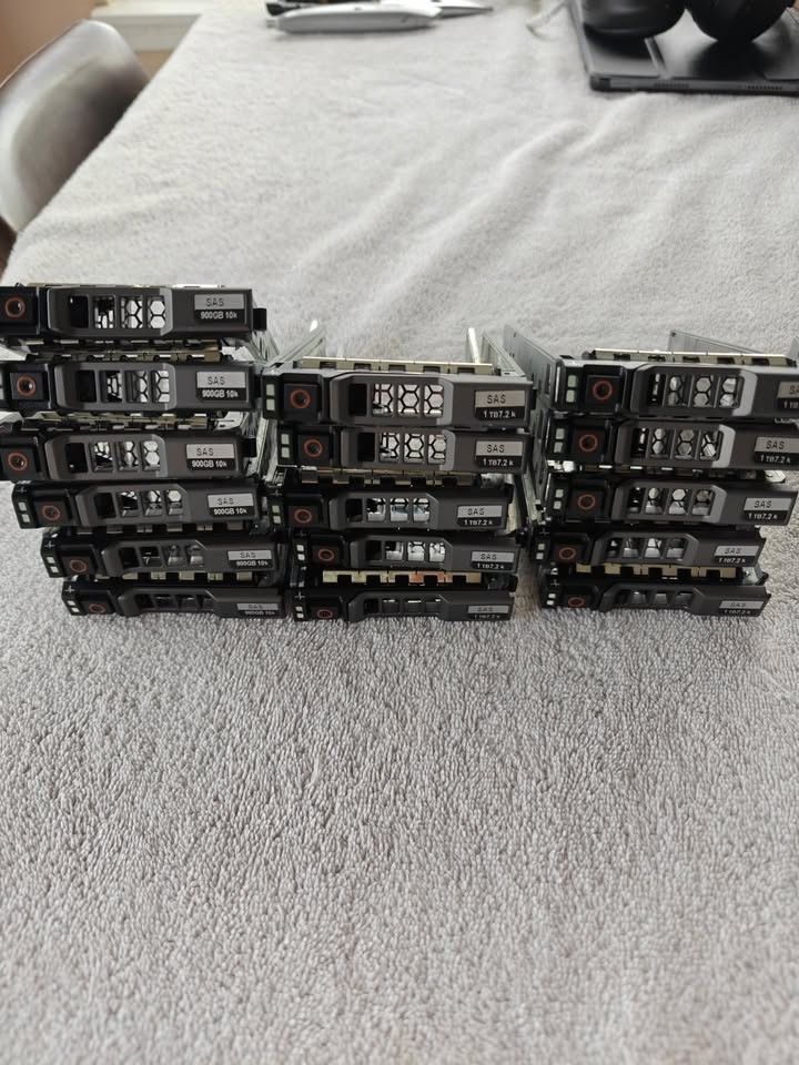 16 Dell 2.5" SAS SATA Hard Drive Tray Caddies for Dell PowerEdge Servers (See Description)