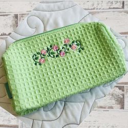 Spacific Essentials Makeup Bag Travel Bag Waffle Green Embroidered Pink Flowers