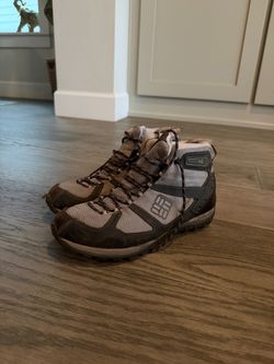 Columbia Hiking shoes size 8
