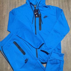Mens Nike sweatsuits sizes s,m,l,$70 each hmu ✅🔥🎁